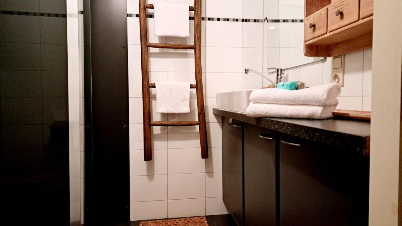 Comfortable Chalet In A Unique Location In Forest Essen Esterno foto
